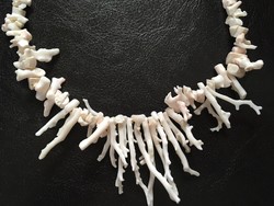 Fehér ágas korall nyaklánc