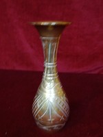 Indiai réz váza, magassága 19 cm  magas. 1/1650 jelzéssel. Vanneki!