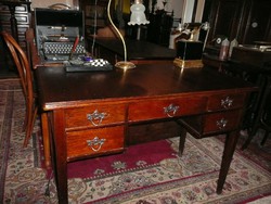 Kis méretű, antik szecessziós női íróasztal szép állapotban