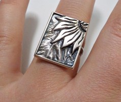 Napraforgós modern művészi ezüst gyűrű 60-as méret