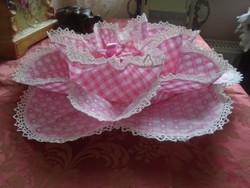 Vertcsipkés, szivecskés   zsömletartó, tojástartó  stb.   Átm.: 41 cm.