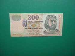 Ropogós 200 forint 2005 FB