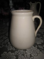 Zsolnay antik kiöntő , fehérben , az 1800 as évek  végéről  , jelzett, 15 x 21   cm