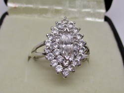 Gyönyörű régi 14kt aranygyűrű  fehér kövekkel