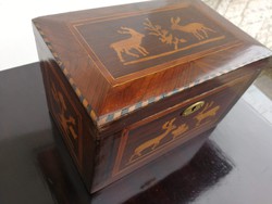 Antik doboz copf,biedermeier stílusban szarvas dísz vadászos  szivar vagy ékszer tárolására