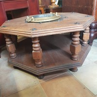 Tölgyből készült fondű asztal