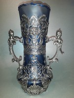 Empír stílusú igazán különleges üveg váza filigrán fémmel