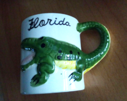 Florida crocodile ceramic cup
