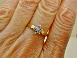 Meseszép margaréta arany gyűrű 0,21ct gyémánt kővel