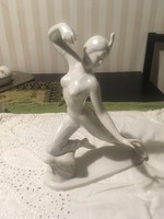 Porcelán táncosnő szobor