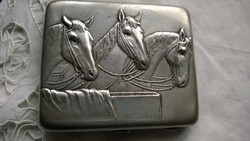 Ritka db. ! Ezüstözött antik ló mot.dózni-névjegytartó-cigaretta tárca 88x105 mm