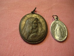 Régi  Mária medálok  I.  antik ezüstözött 30 mm  , II. alu.  23 mm