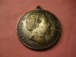 II. King Louis of Bavaria silver-plated pendant, slightly scratched, worn, in good condition, diameter 4 cm