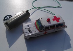 Régi retro Mentőautó  Ambulance Made in Japan lemez autó játék​