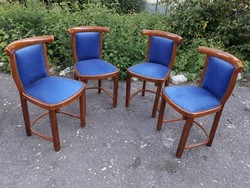 4 db Thonet szék.