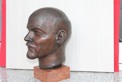 Lenin szobor Mikus Sándor  munkája 