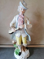Barokk zenész, lantos porcelán figura