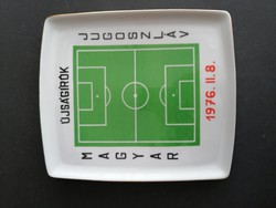 Hollóházi Újságírók 1976 Magyar-Jugoszláv futball foci mérközés fali porcelán emlék plakett - EP