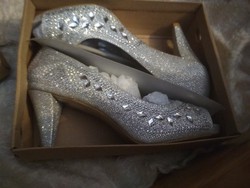 Wedding casual shoes size 41, worn once, on sale until June 8