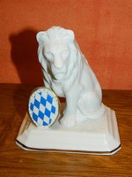 Német porcelán oroszlán.