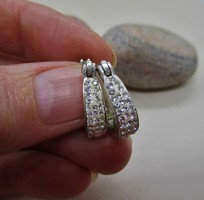 Különleges  ezüst karika fülbevaló szép kövekkel