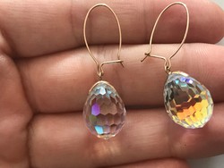 Gyönyörű Jelzett arany 9K fülbevaló csillogó kristály kővel