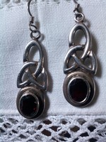 Rubin kōves, antik jelzett ezüst, női fülbevaló pár
