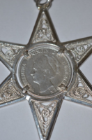 Brutális méretű ezüst medál, közepében holland ezüst 1 Guldennal