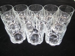 6 wine glasses, 7 x 7 cm