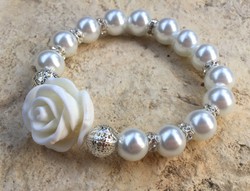 Romantic white Tekla women's bracelet with white rose decoration