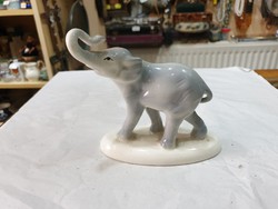 Régi porcelán elefánt 