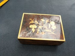 Small box for musician, structure, music box, inlaid. Loft, retro, modern. For smaller candies. Bb