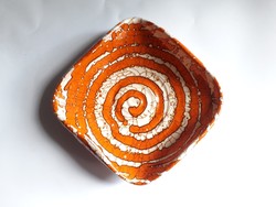 Gorka Géza retro kerámia falitányér - falitál narancssárga spirál mintával zsűrizett iparművészeti