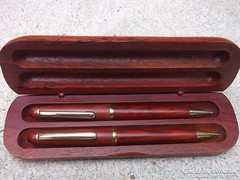 Remek ajándék ! Márkás írószerkészlet: toll+rotring+fa dobozában