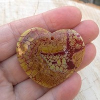 Sárkányvéna achát sárga-vörös szív medálgyöngy