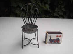 Fém - thonett szék formájú - mécsestartó - 7 x 7 x 5 cm - hibátlan