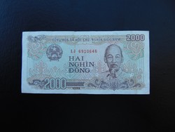 2000 dong 1988 Vietnam  01