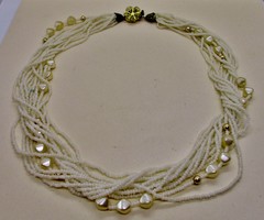 Szépséges antik 12 soros apró gyöngy,nyaklánc szép kapoccsal