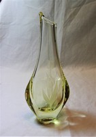 Cseh üveg váza tulipános díszítéssel Miloslav Klinger Zelezni Brod