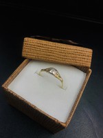 Arany gyűrű brillel