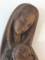 39 cm-es trópusi, vagy gyümölcsfából készült falidísz (Mária gyermekével)