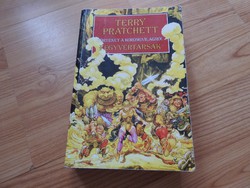 Terry Pratchett - Történet a korongvilágról FEGYVERTÁRSAK