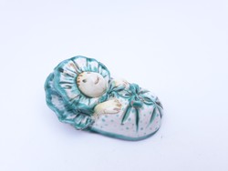 Morvay Zsuzsa pólyás baba, csecsemő figura, falidísz