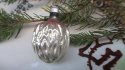 Régi figurális üveg karácsonyfadísz ezüst dió