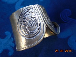 Eozinos óarany Bronz öntvény pohártartó Szecessziós virág motívummal,ívelt formákkal