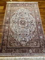 Ghom silk Persian rug 200x120 cm