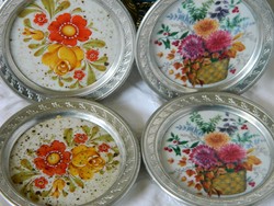 Poháralátét virágos porcelán fém kerettel 4 db