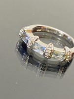 Lenyűgöző ezüst gyűrű Topáz kövekkel ékesítve 