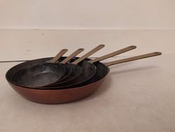 antik 5 darab vas nyeles vörösréz lábas serpenyő készlet dekoratív régi konyhai eszköz