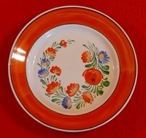 Plate decorated with hand painting, 23 cm